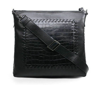Bottega Veneta croco leather messenger bag 16051 black